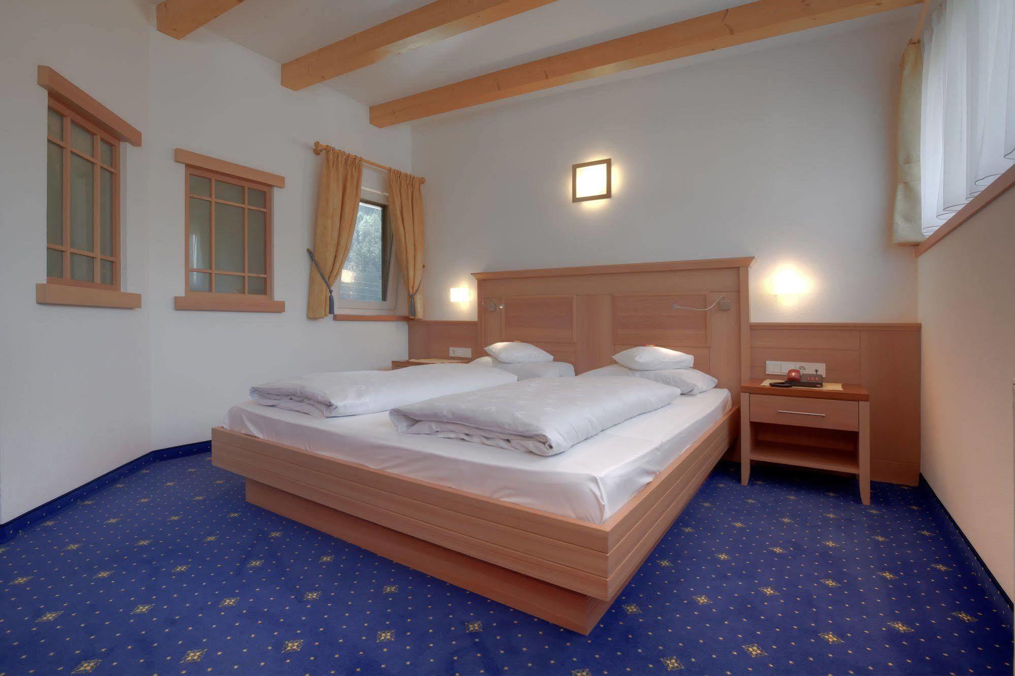 ויפיטנו Hotel Residence Rose מראה חיצוני תמונה