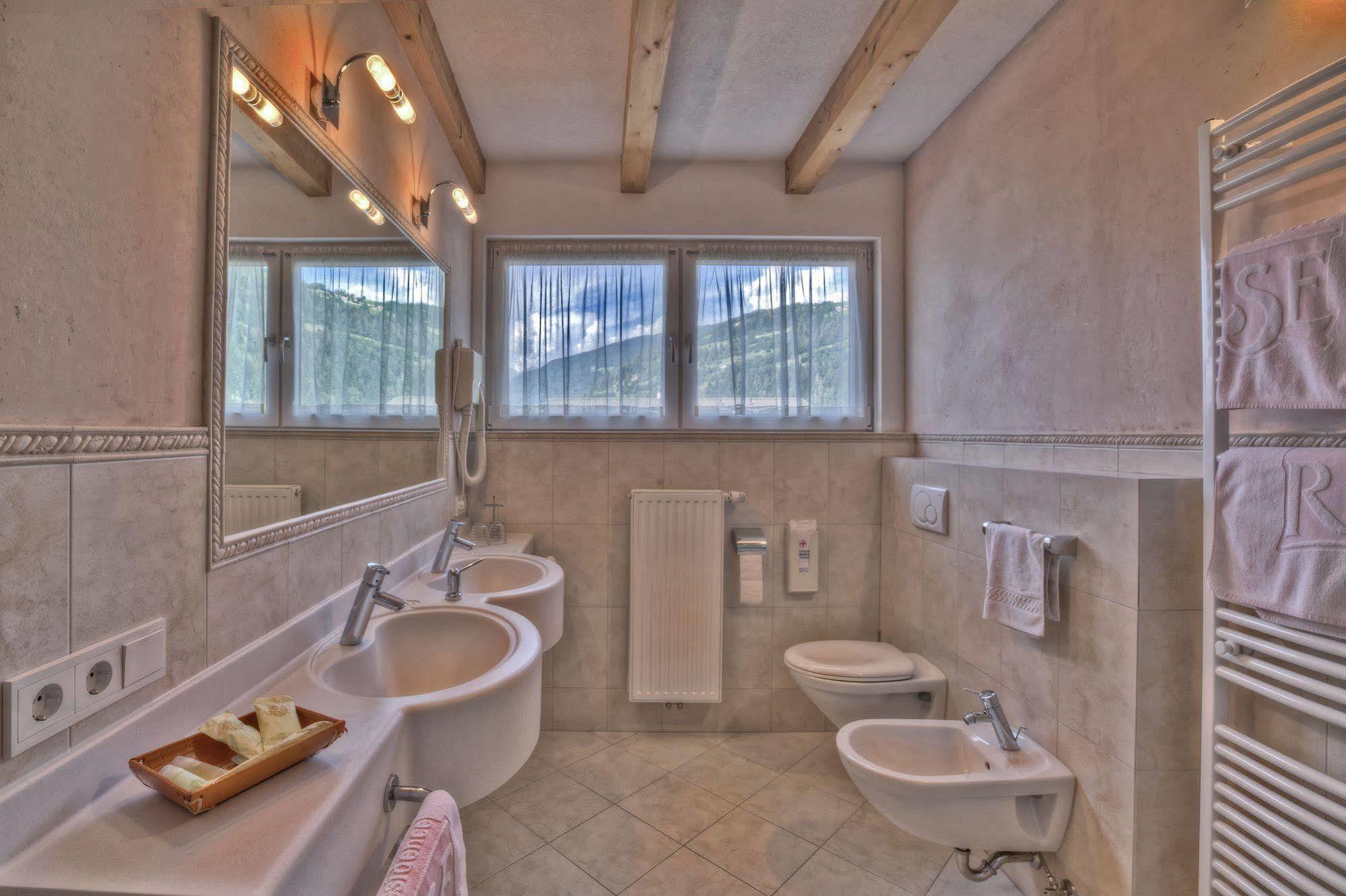 ויפיטנו Hotel Residence Rose מראה חיצוני תמונה