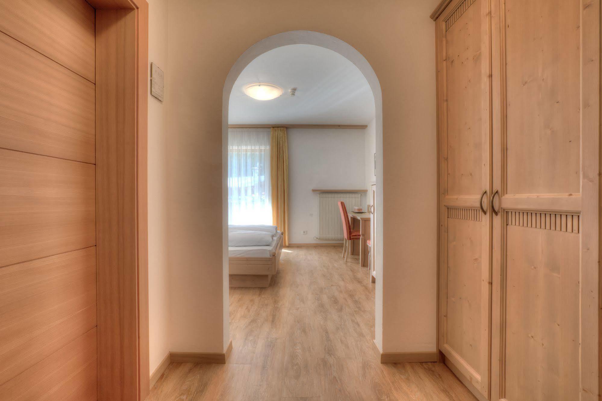ויפיטנו Hotel Residence Rose מראה חיצוני תמונה