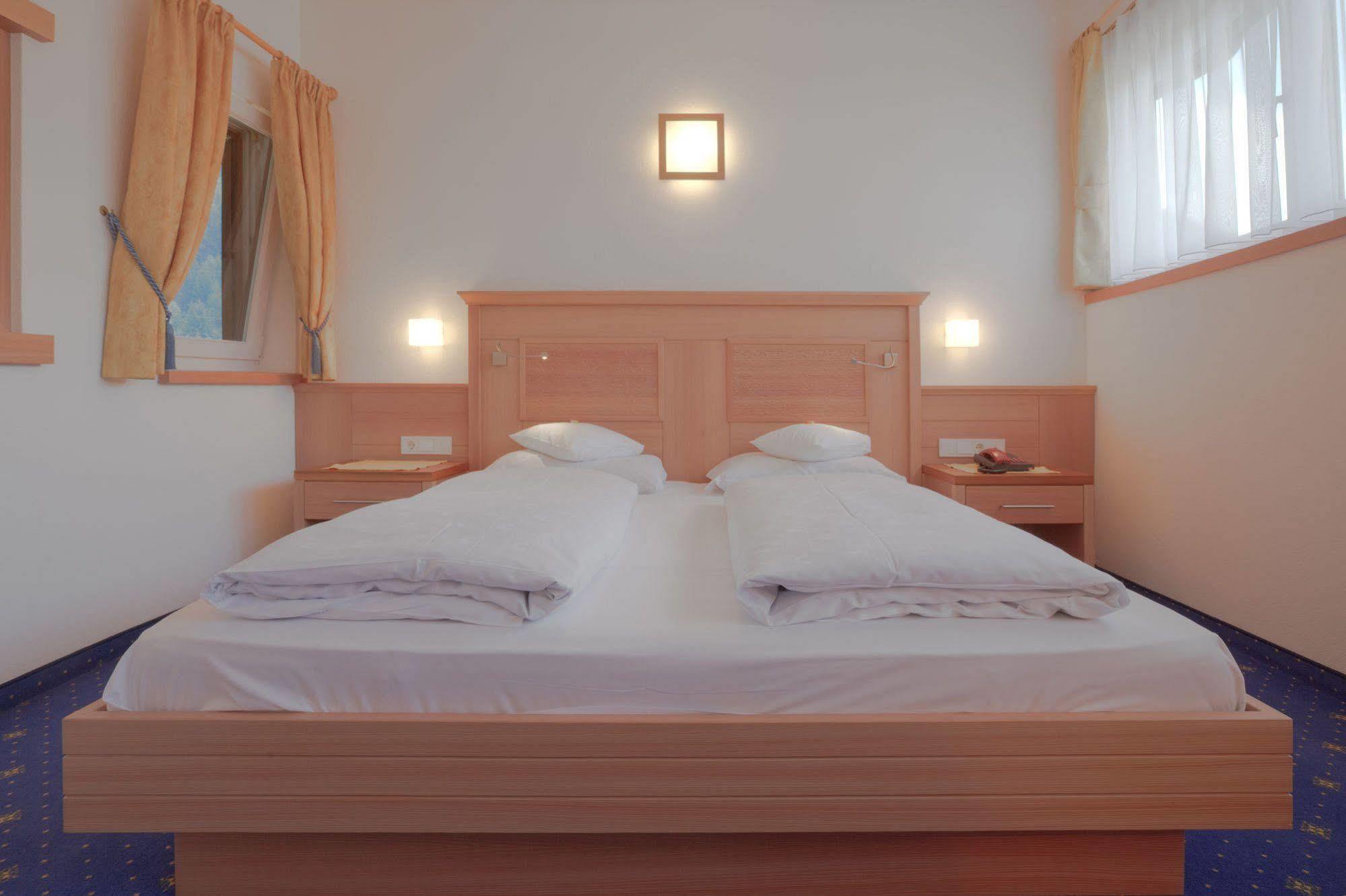 ויפיטנו Hotel Residence Rose מראה חיצוני תמונה